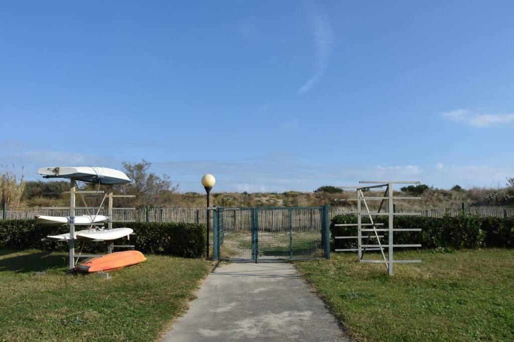 Les Goelettes - Appartement En Rdc Avec Acces Direct A La Plage Saint-Cyprien  Exterior photo